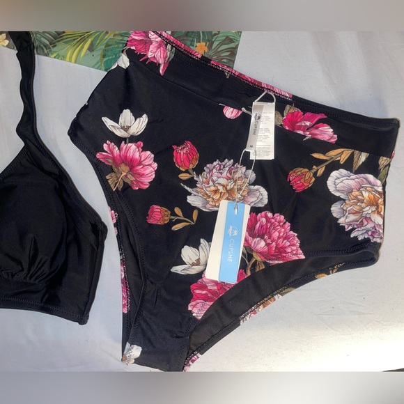 Brand new with tags. - Picture 2 of 6